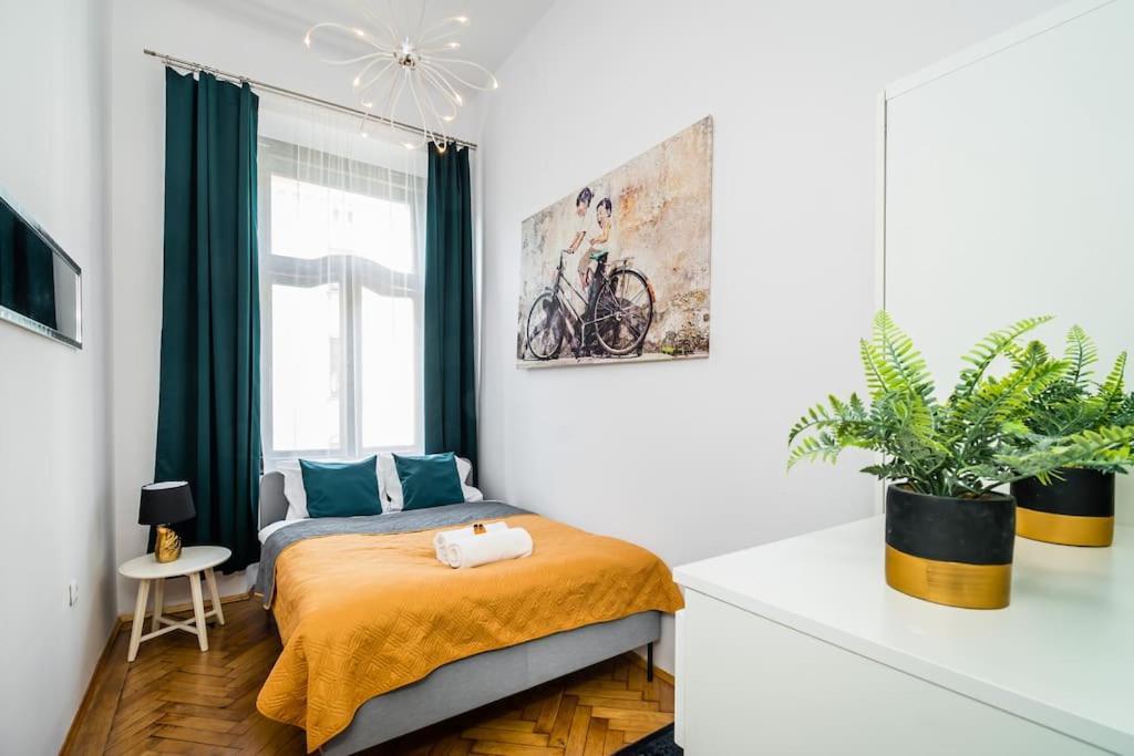 Royal City Apartment 40 M2 Красков Екстериор снимка