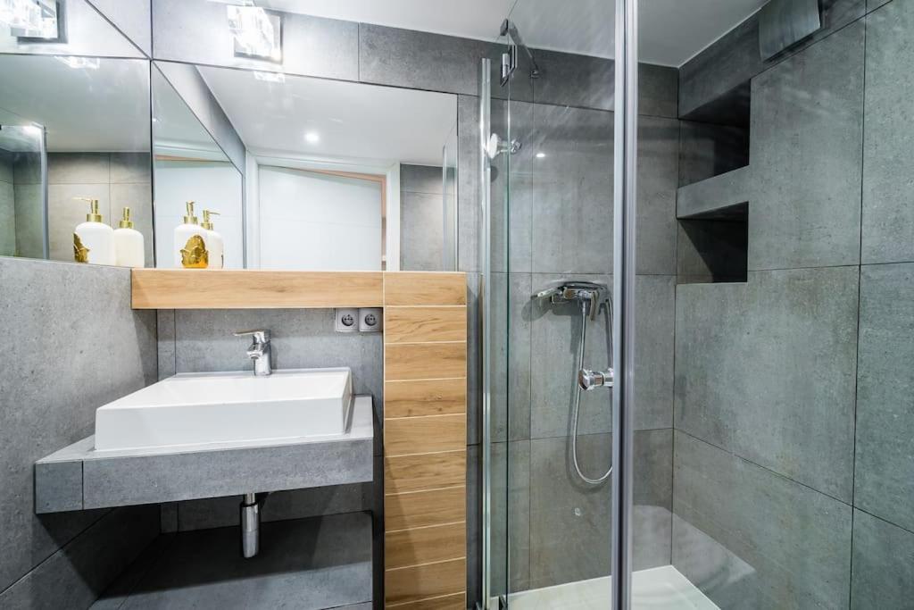 Royal City Apartment 40 M2 Красков Екстериор снимка